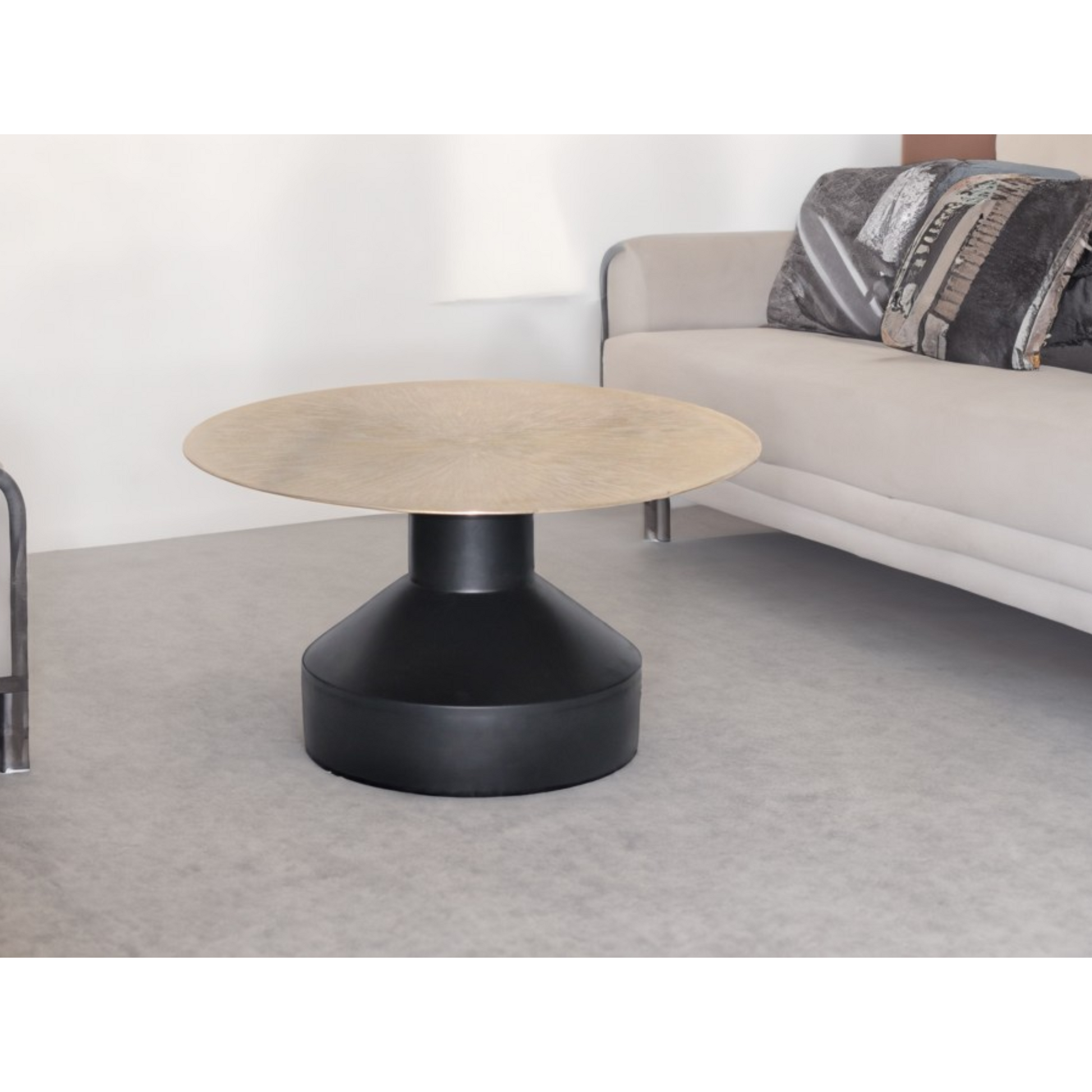 Coffee Table in Black /Glod 11801.