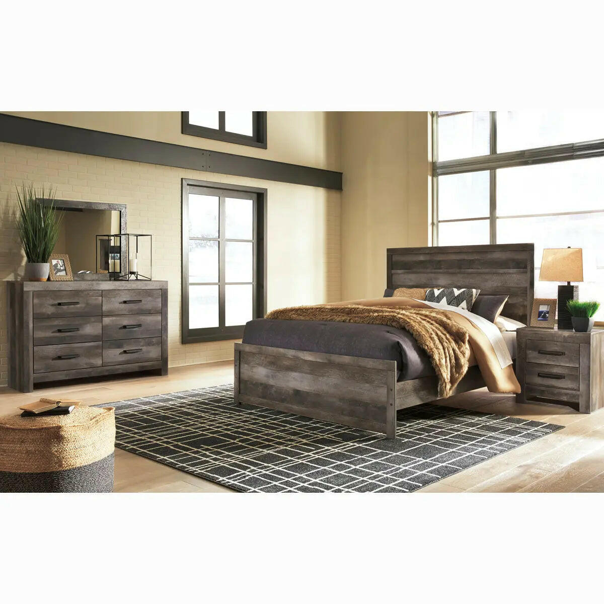 Ashely Wynnlow Panel Bedroom Set B440.