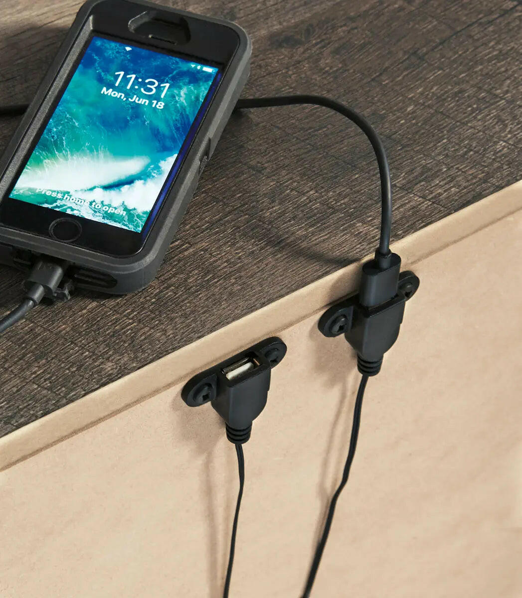 Ashely Wynnlow Panel Bedroom Set B440.