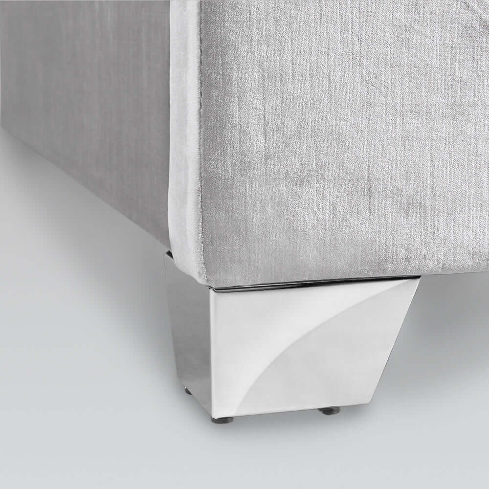 Wellington Bed Grey Velvet Details